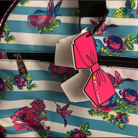 $160 Betsy Johnson Carry On Duffel Roses + Stripes - Picture 4 of 16